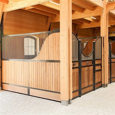 Scheidingswanden voor paardenboxen